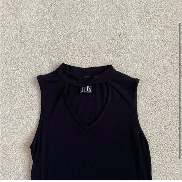 Top - Picture 2 of 2